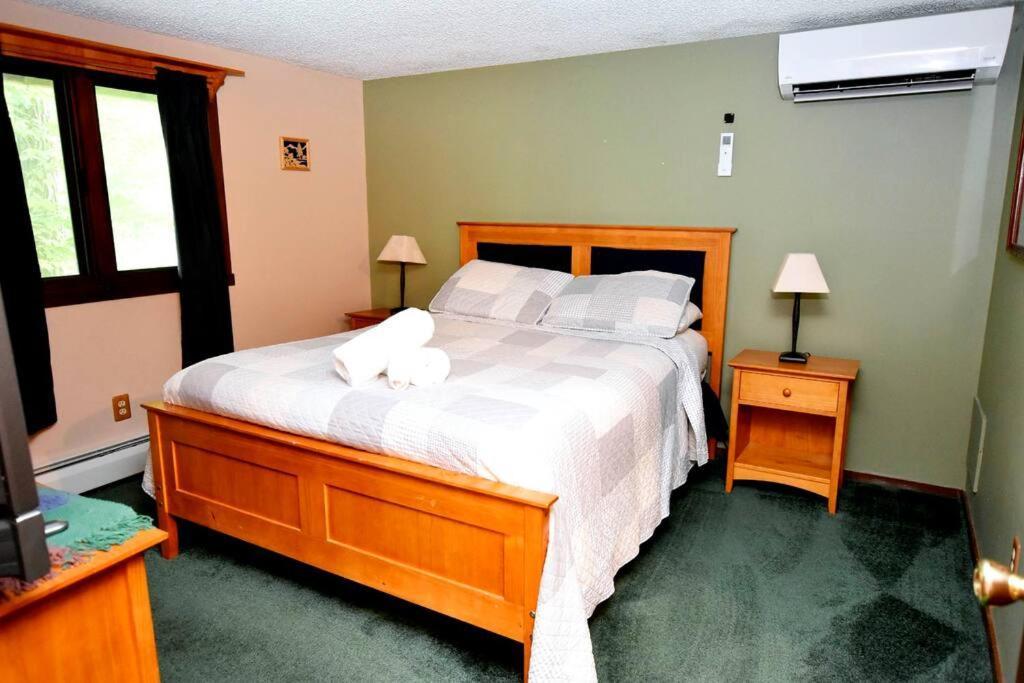 3-Bedroom Vacation Home Steps To Camelback Ski Area Ski-In Ski-Out Crescent Lake Luaran gambar