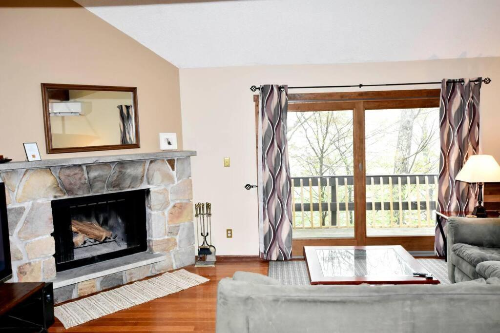 3-Bedroom Vacation Home Steps To Camelback Ski Area Ski-In Ski-Out Crescent Lake Luaran gambar