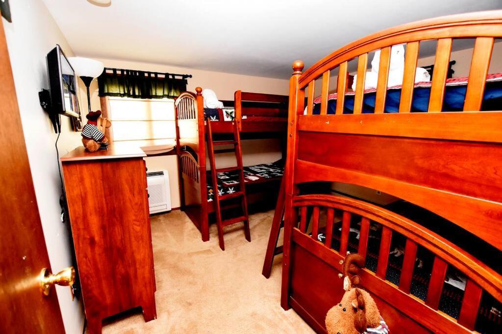 3-Bedroom Vacation Home Steps To Camelback Ski Area Ski-In Ski-Out Crescent Lake Luaran gambar